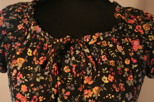 Süßes Blümchen-Oberteil