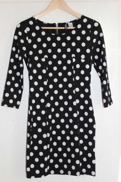 H&M // gepunktetes Kleid / Polka Dots // schwarz weiß // Größe 36