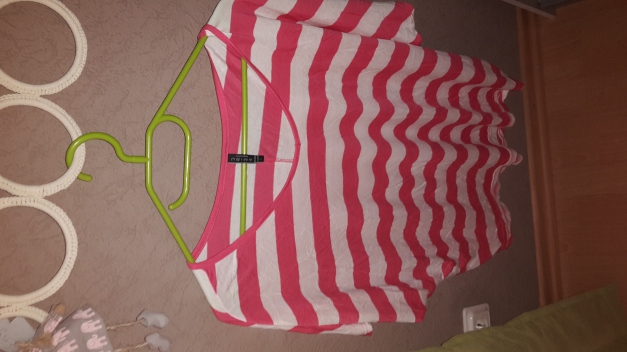 T-Shirt in gestreift 