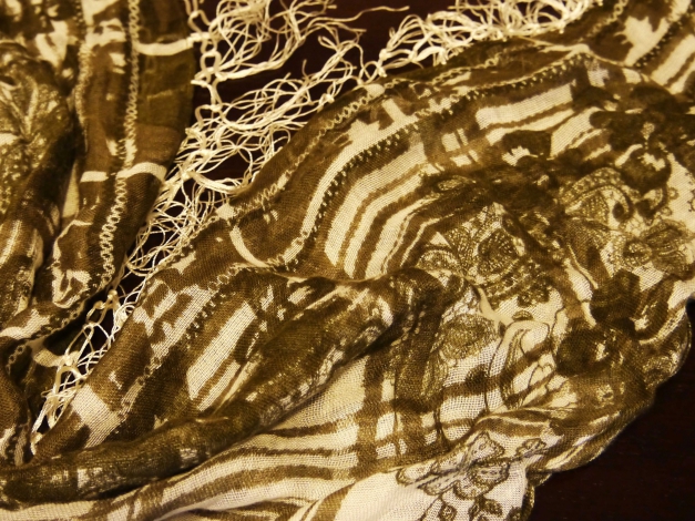 Tuch mit Fransen als Dreieck faltbar khaki-grün