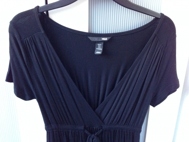 Süßes schwarzes Kleid