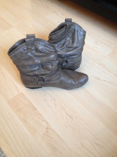 braune Stiefellette, Größe 37