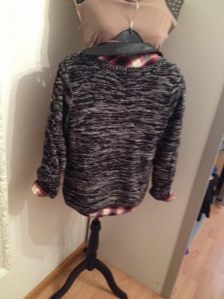 Grobstrick Pullover mit Zopfmuster