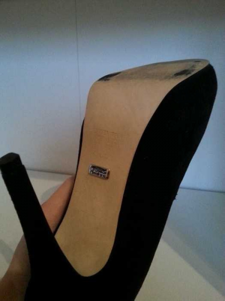 Schwarze Peeptoes von Buffalo