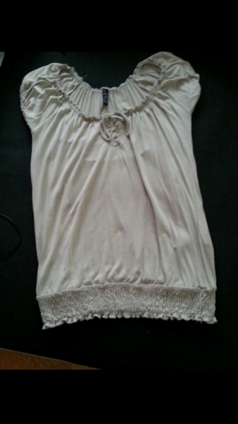 Nude Farbendes tshirt :)