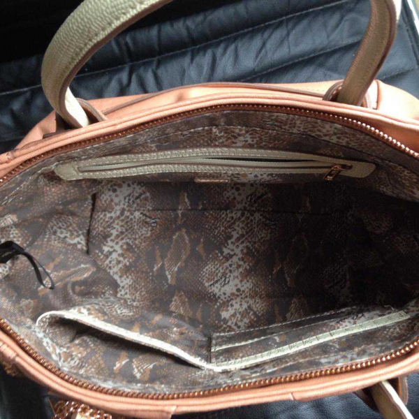 Neuwertige Tasche von GUESS