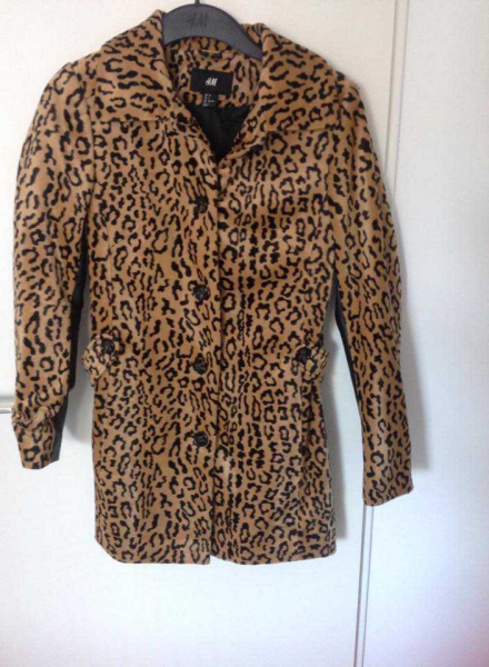 Trend Leo- Mantel von H&M