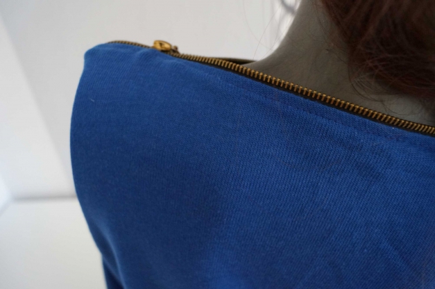 Bluse Blau mit Reißverschluss vorne glatt hinten strick L XL 40 42