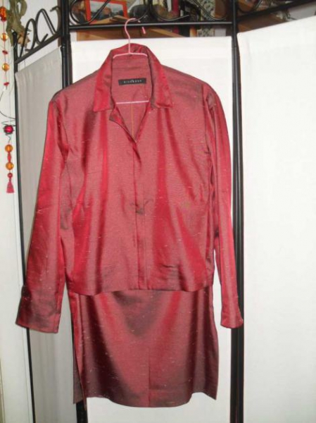 schillerndes Vintage-Kostüm