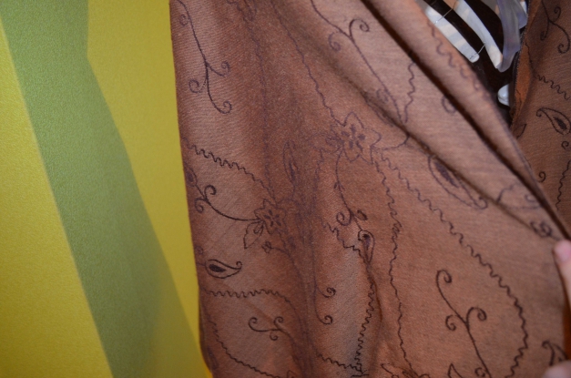 Langer breiter Schal