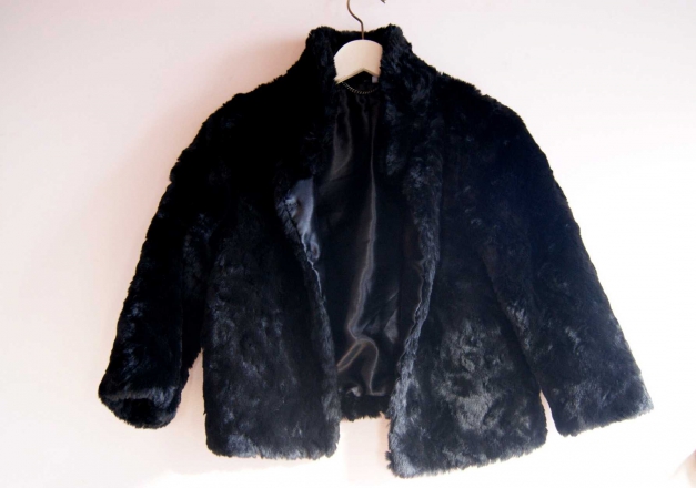 schwarze Fake Fur Jacke