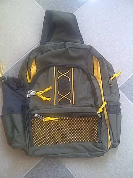 Rucksack grün-gelb     neu