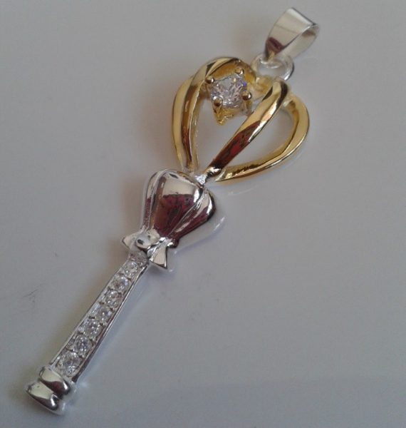 Sailor Moon Mondstab Anhänger mit Steinchen