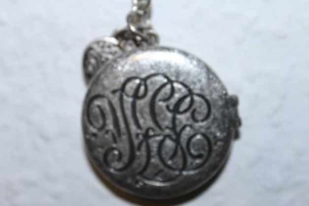 süße blümchenkette aufklappbar clip