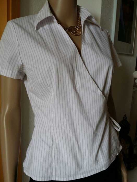 Wünderschöne Wickeln Bluse von Hennes / H&M