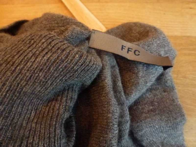 Grauer Rollkragen Pullover aus Kaschmir