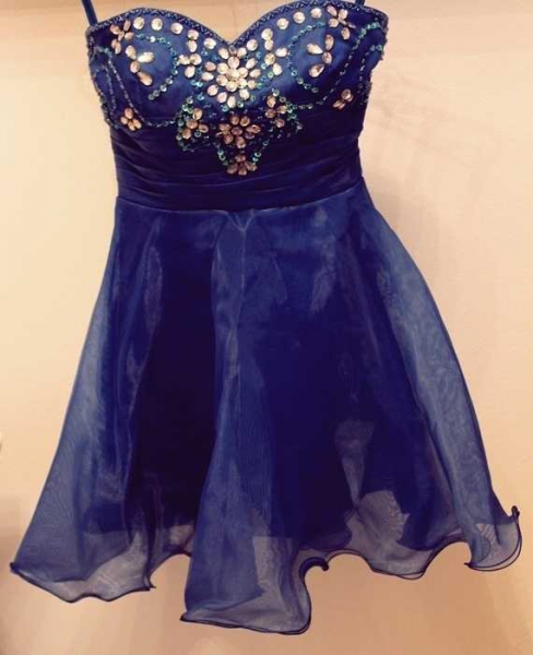 Blaues Abschlussballkleid