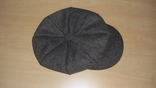 Schwarz-Graue Mütze