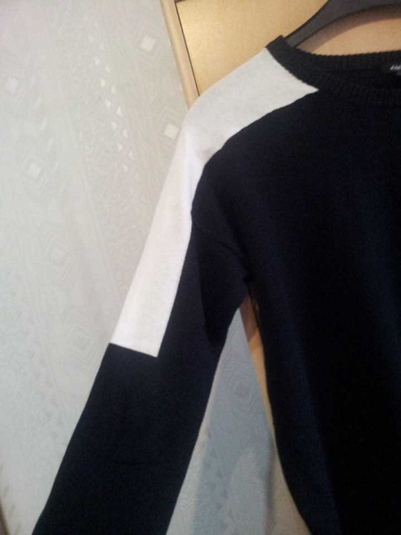 Schwarz/ Weißer Pulli in Gr. M 