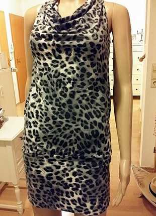 Wunderschöne Tunika /Mini Kleid in Leo look