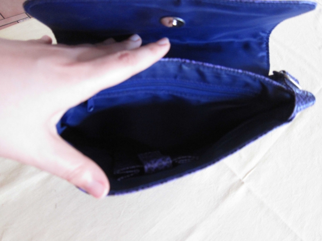 Lila Schlangenimitat Umhängetasche