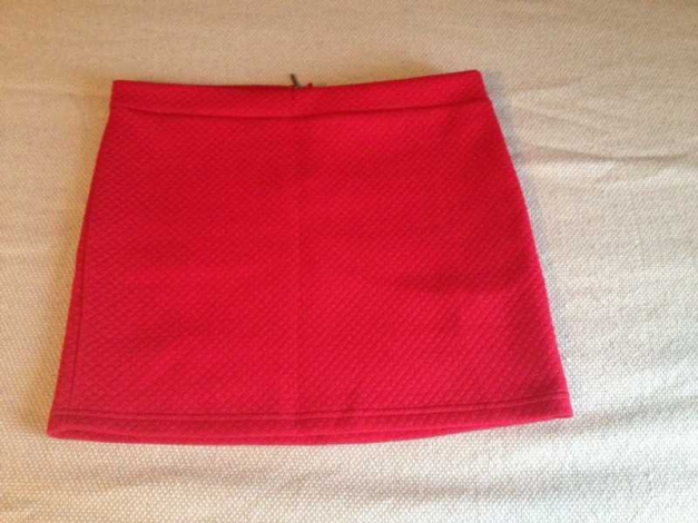 Super schöner roter Rock