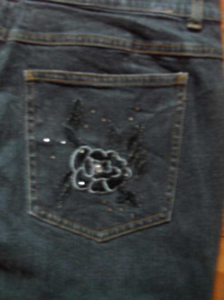 bestickte schwarze Jeans