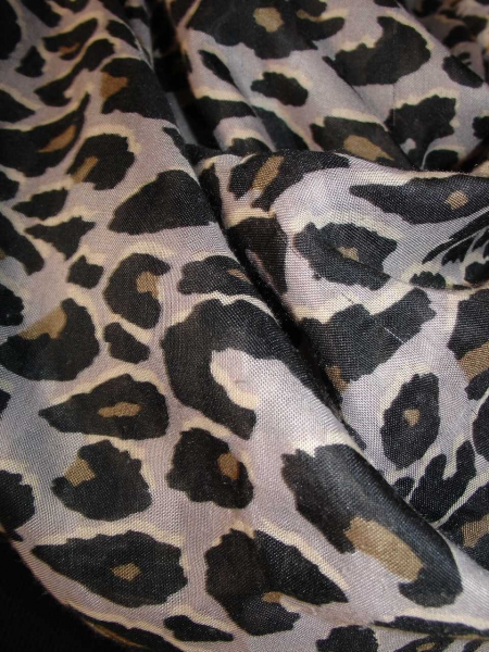 XXL Leo Tuch von H&M 140x140 cm