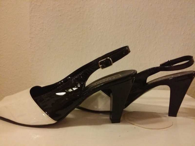 Wunderschöne Sandaletten aus leder schwarz weiß von L.Lambertacci