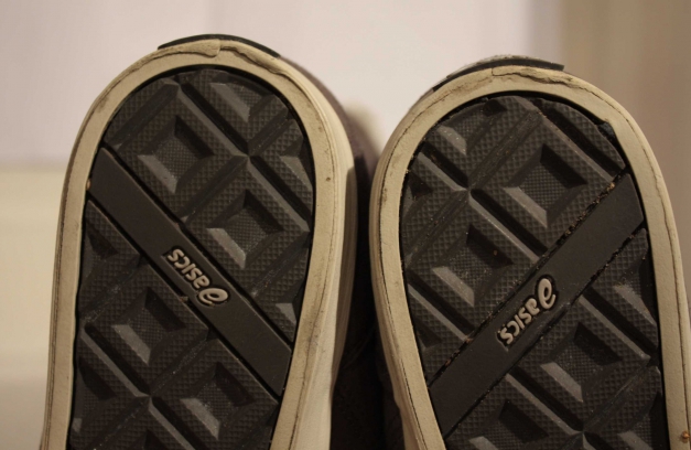 Asics Kaeli Hi Su Charcoal Gr. 40,5 - Wintersneaker, gefüttert