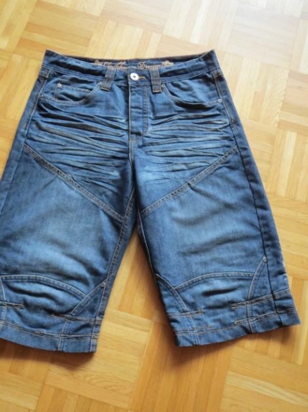  Bermudas,Neuwertig,Gr.32