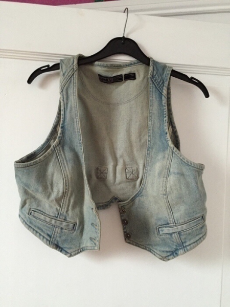 tolle kurze Jeansweste von Only!