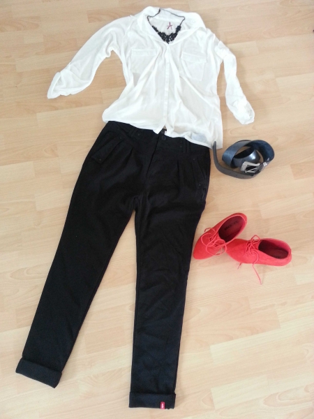 EDC by Esprit Chinohose schwarz edler Stoff Gr. 