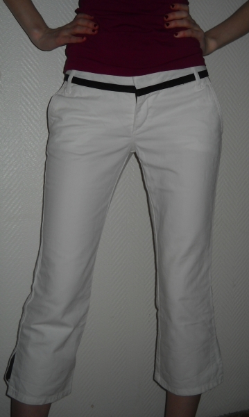 ZARA Bermuda Shorts Hot Pants 3/4 Hose kurz weiß schwarzer Gürtel Band 34 36 XS S M