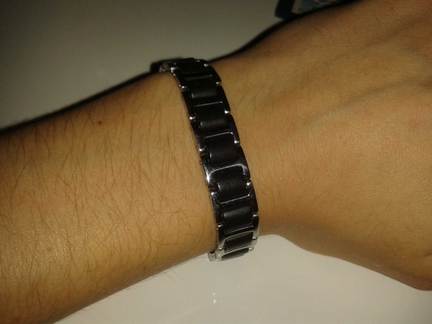 Schwarz / silbernes Armband aus rostfreiem Stahl