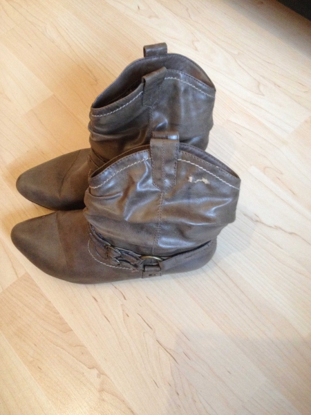 braune Stiefellette, Größe 37