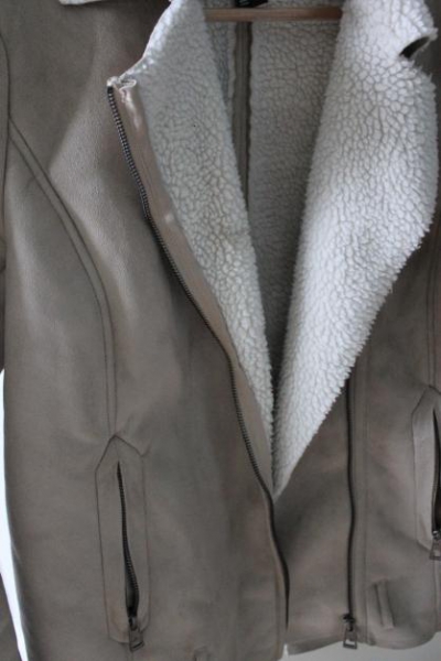 H&M (imitierte) Lammfell Jacke