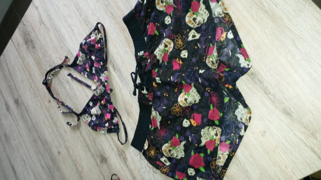 3 teile Bikini mit Shorts und Höschen!