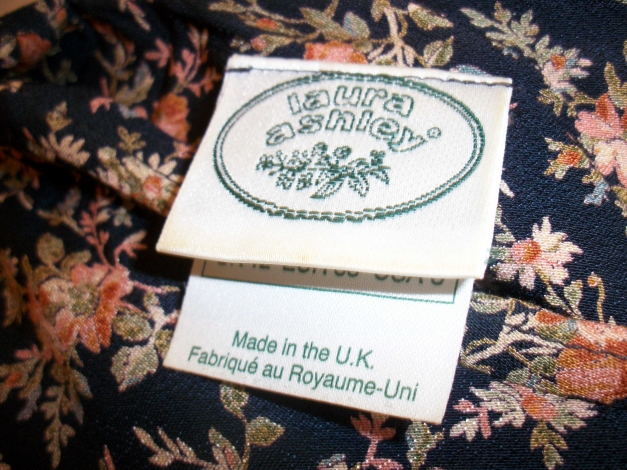 Romantisches langes Kleid mit Streublümchen / Laura Ashley