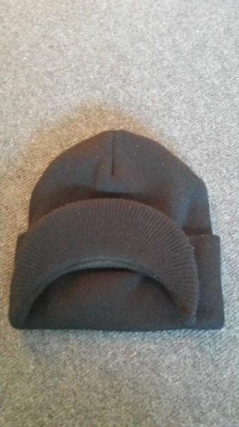 Mütze Cap schwarz warm mit Schirm