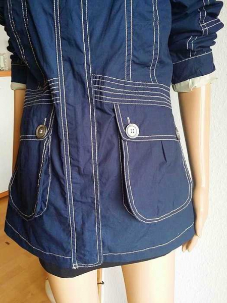 Sehr schöne Übergangsjacke von Authentick Neu