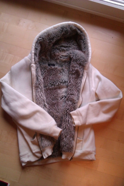 super tolle, warme Felljacke