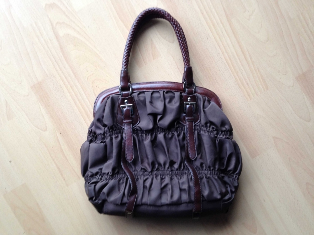 braune Handtasche, Umhängetasche