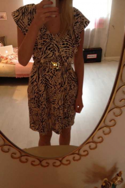 H&M Kleid nude/Gold Leo Muster