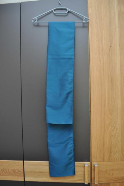 Perfekt für Silvester! Chices Abendkleid in petrol