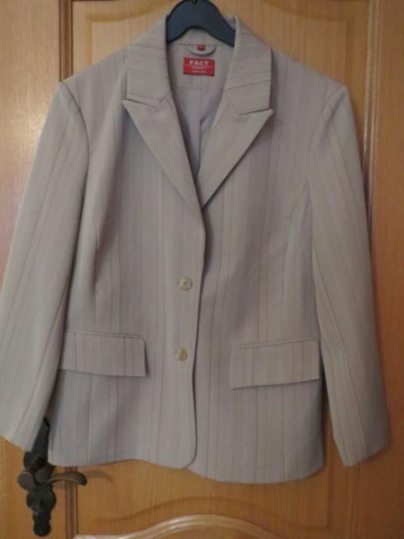 Damen Hosenanzug,beige,sehr schick