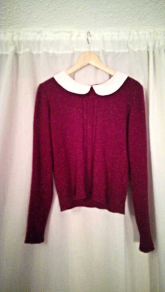 Süßer Bubikragen pullover in weinrot
