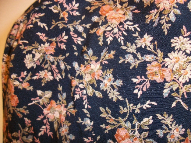 Romantisches langes Kleid mit Streublümchen / Laura Ashley