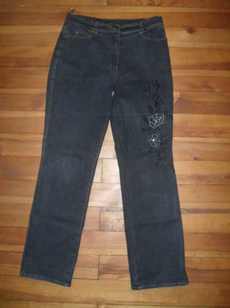 bestickte schwarze Jeans