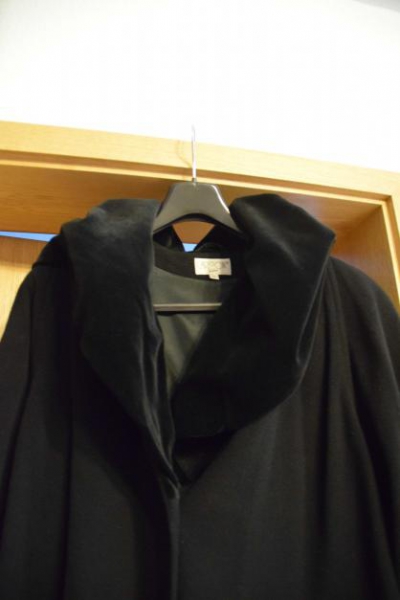 Oversized Mantel von Cartoon schwarz